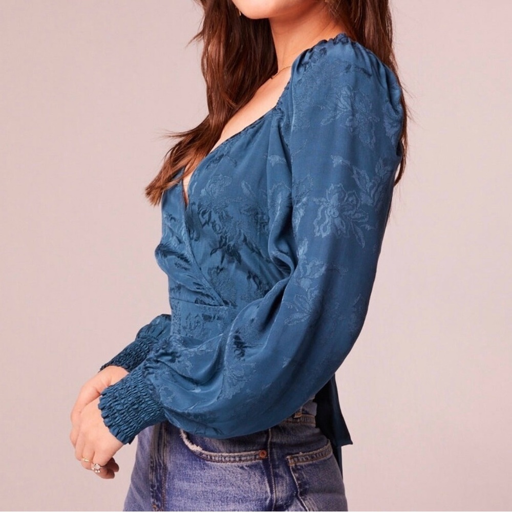 Free People Emerald Satin Wrap Crop Top Balloon Sleeve NWT XS - Picture 4 of 15